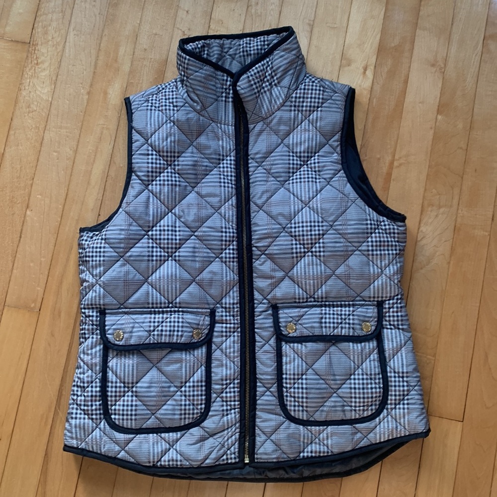 Women’s British Khaki Plaid Zippered Vest